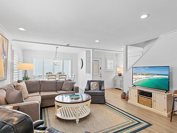 4th image of 448 W Park Place Ave Unit A1