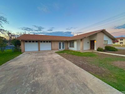 738 airline, Uvalde, TX, 78801
