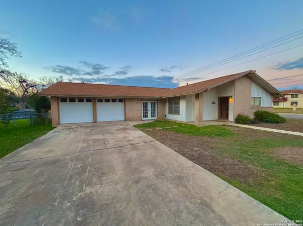 738 airline, Uvalde, TX 78801