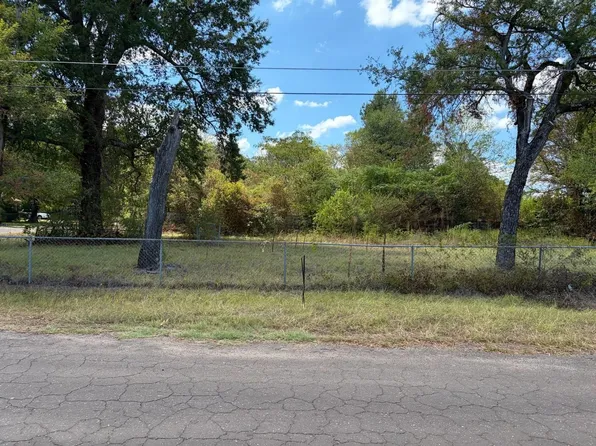 1007 Melvin St, Longview, TX 75604