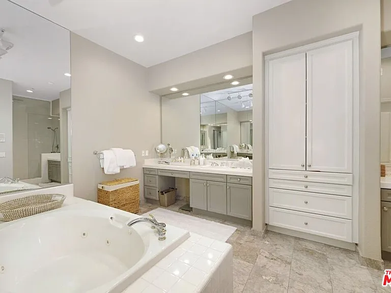 718 Palisades Dr — Photo 8