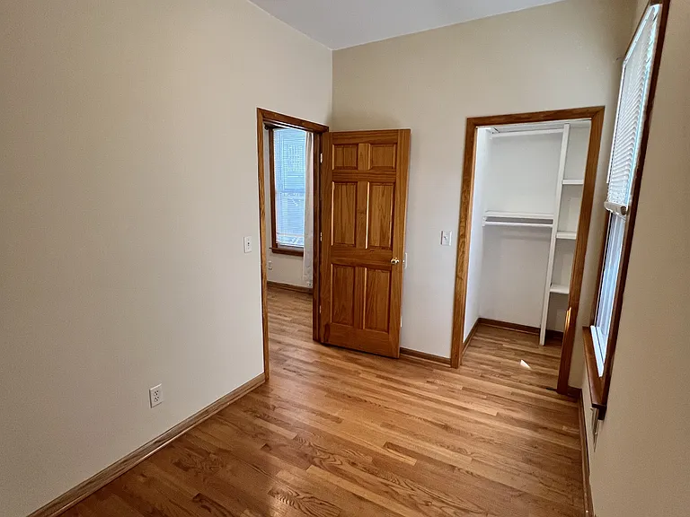 2337 N Sacramento Ave #CH — Photo 7