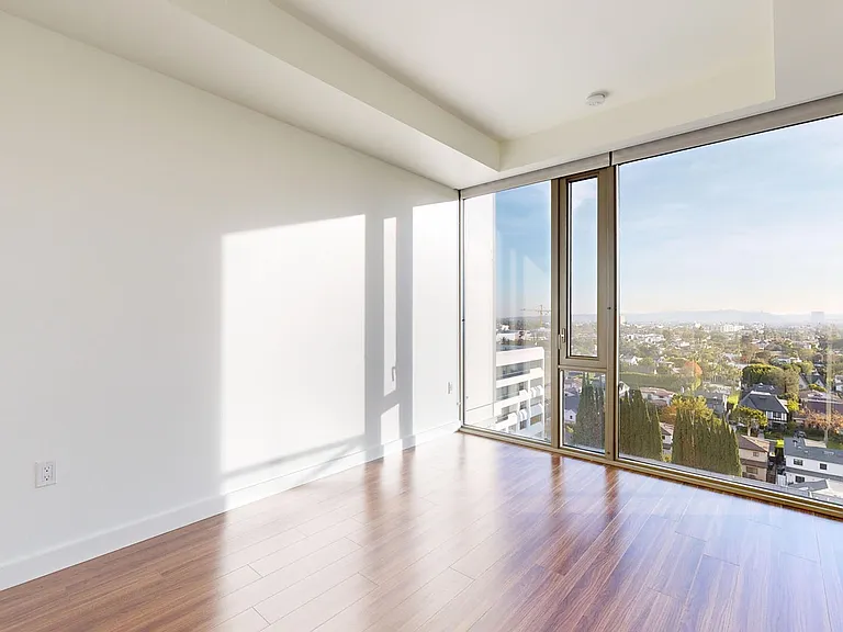 Vision on Wilshire — Photo 50