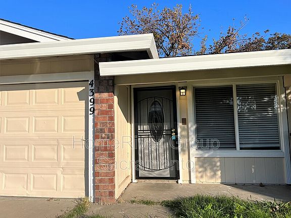 2nd image of 4399 Palm Ave
