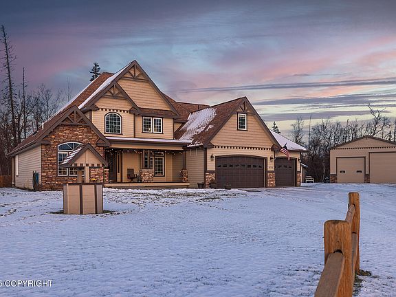 2nd image of 10755 N Dallas Cir