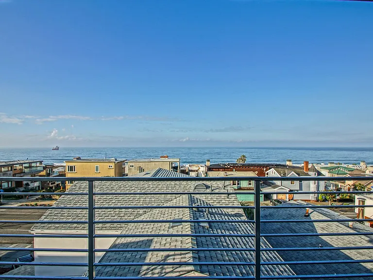 307 Bayview Dr — Photo 14