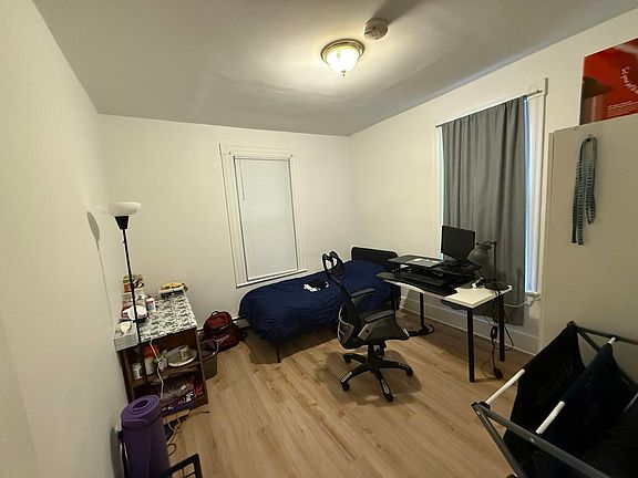3rd image of 52 Portsmouth St #1
