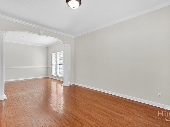 4th image of 9 Lee Hall Drive