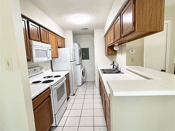 4th image of 1228 Avenue O #A