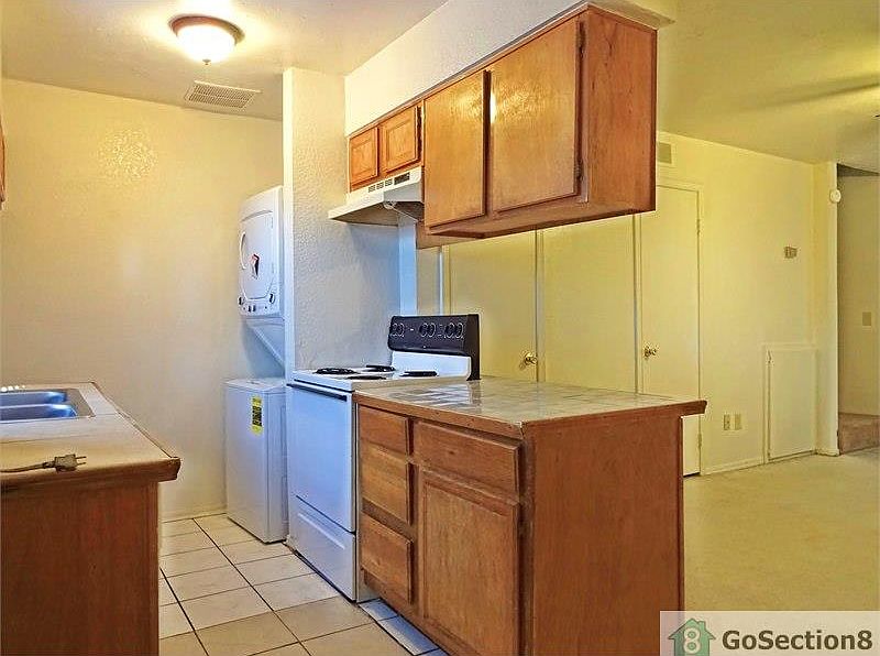 1st image of 6100 Macarthur Park Ln APT 1705