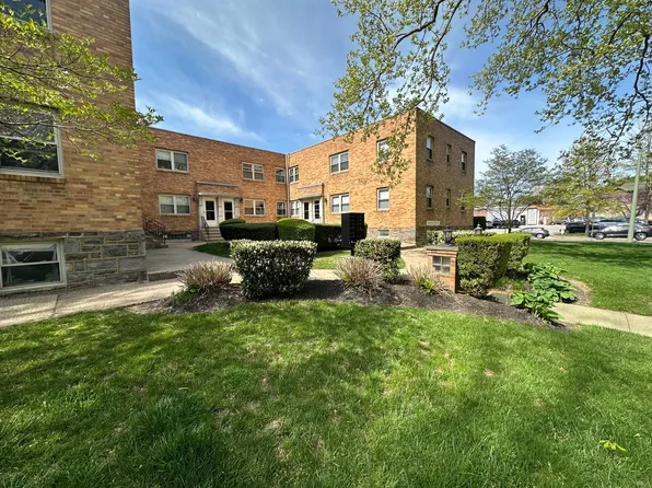 304 Old Lancaster Rd #B-1, Merion Station, PA 19066