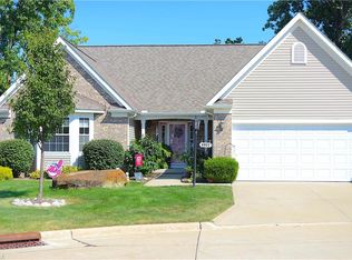6924 Deer Run Dr, Middleburg Heights, OH 44130