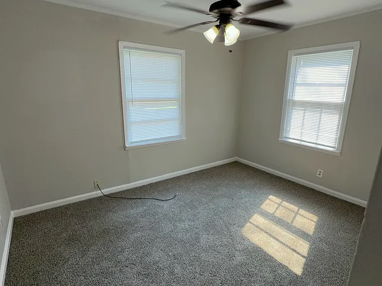 1613 Dorchester Ave — Photo 6