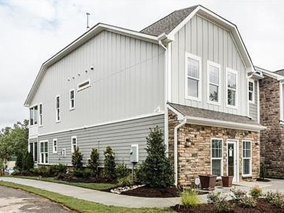 3rd image of 111 Secret Grove Ln