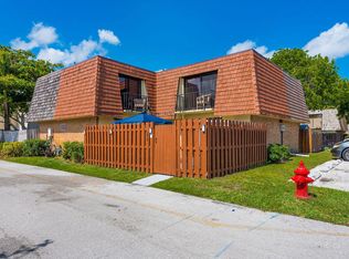 279 Arabian Rd, Palm Springs, FL 33461