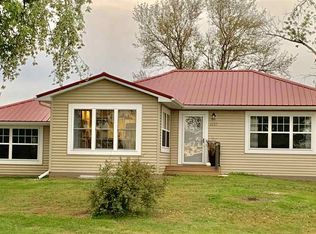 1157 275th St, Jesup, IA 50648