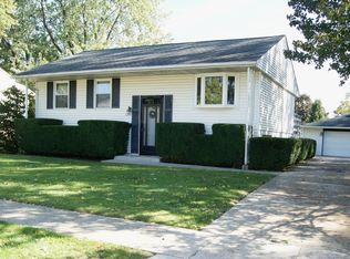 723 N Hillcrest Dr, Romeoville, IL 60446