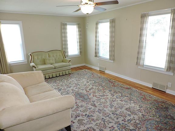 4th image of 127 N Pleasant AVENUE