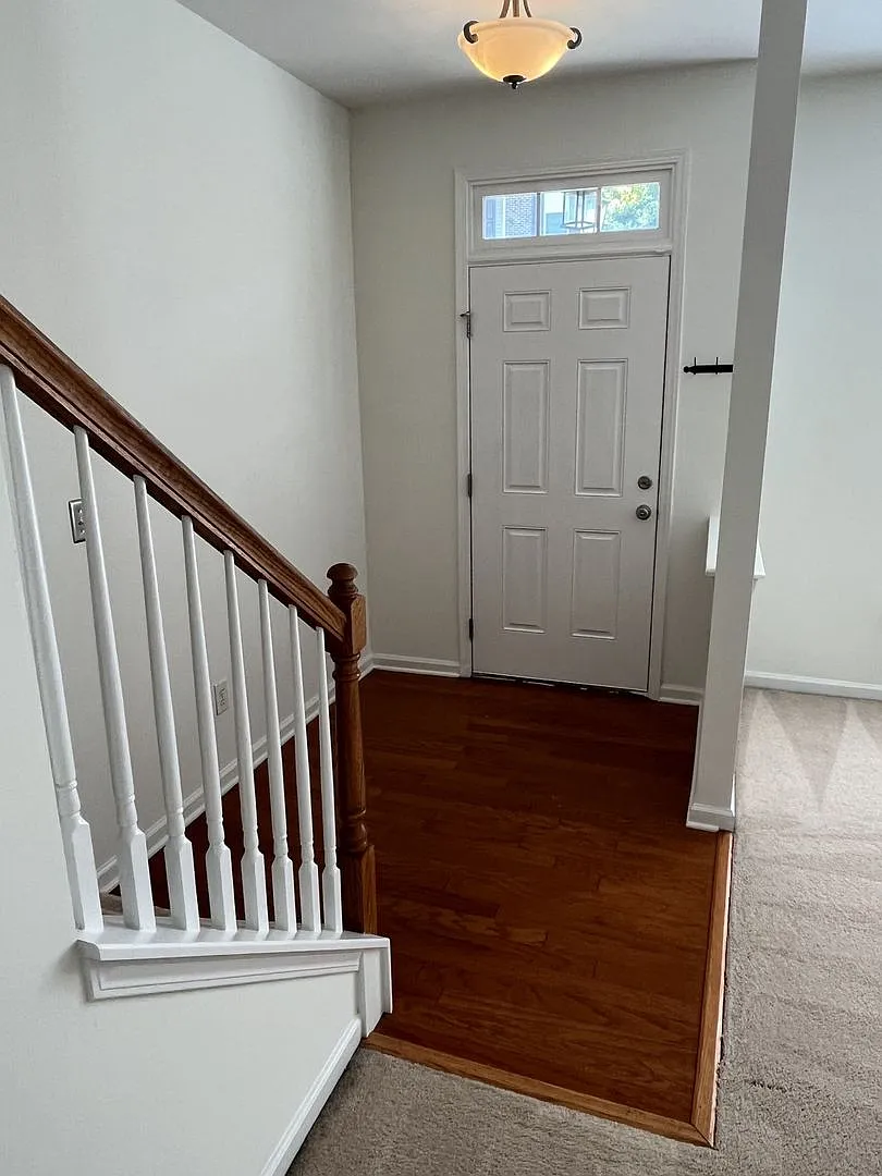 3 Bed, 3 Story Townhome in desired Ayrsley — Photo 3