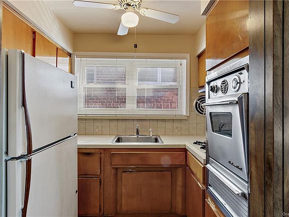 5th image of 2925 Milton Pl