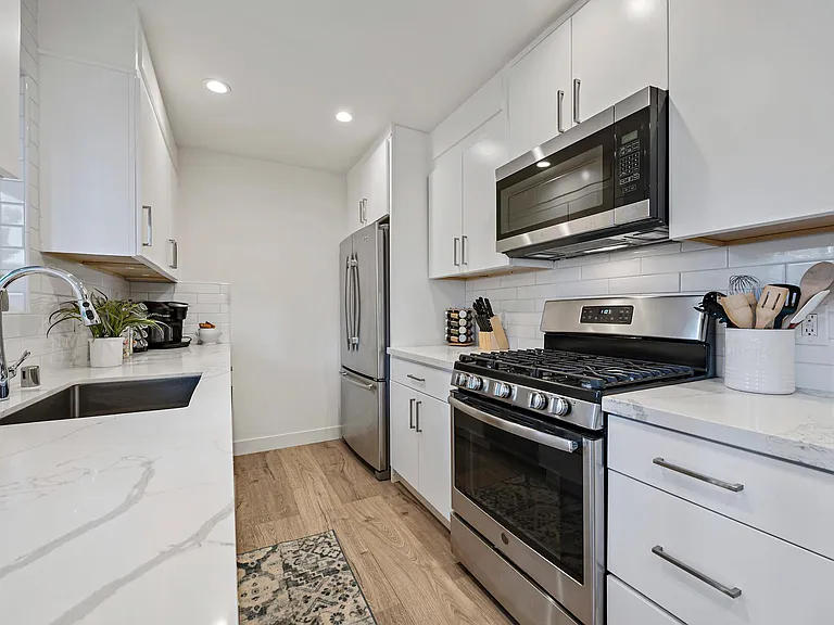 520 Piazza Dr #B — Photo 10