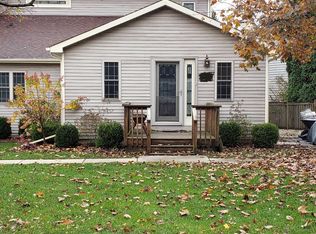 36719 N Lake St, Ingleside, IL 60041