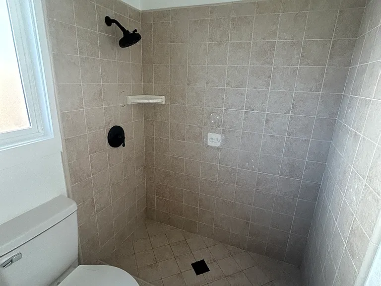 1132 W 7th St — Photo 8