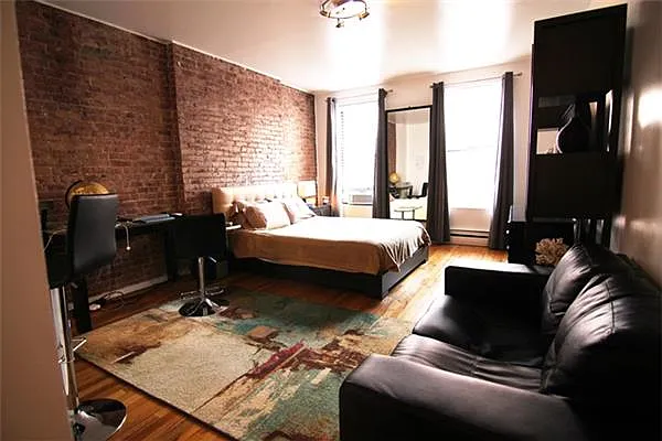 Sold by Maison International | media 12