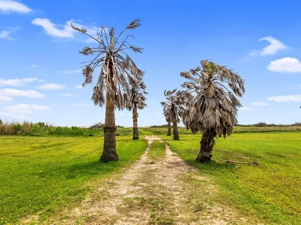 Pelican Beach Dr, Cameron, LA 70631