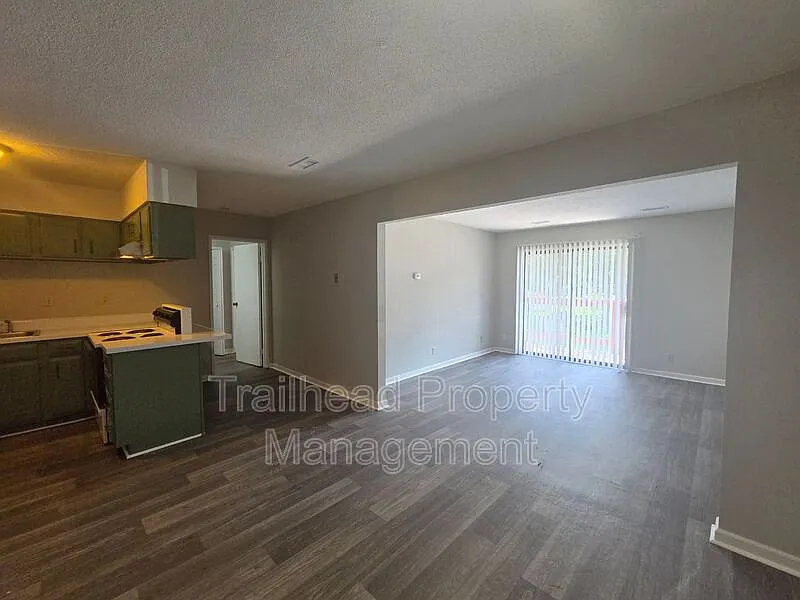 1 bed, 1.0 bath, 750 sqft, $925 — Photo 4