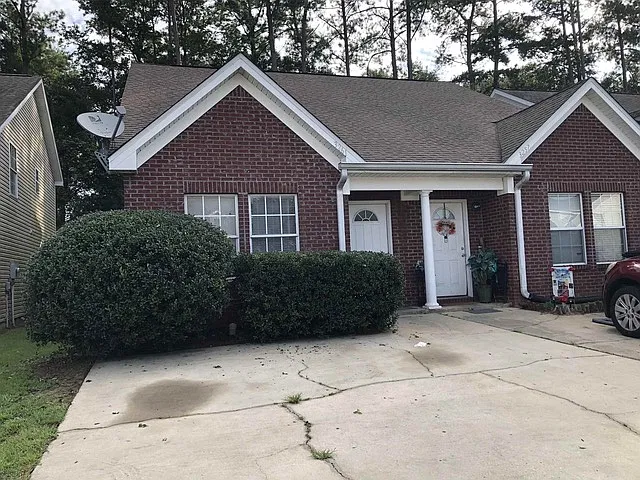 3261 Sawtooth Dr — Photo 1
