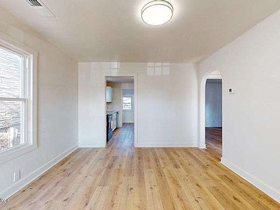 5th image of 553 Denmark St