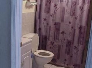 200 Arlington Dr, Fords, NJ 08863