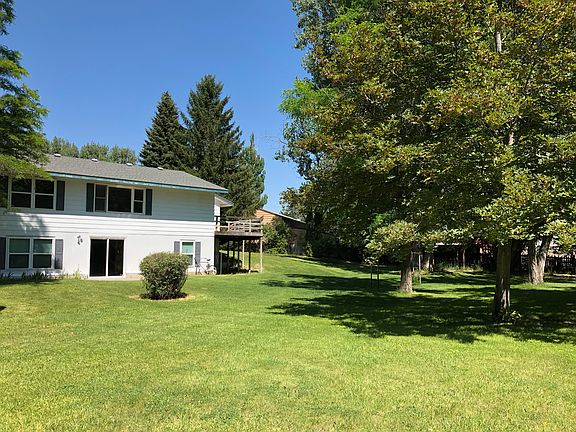 Back of house & yard