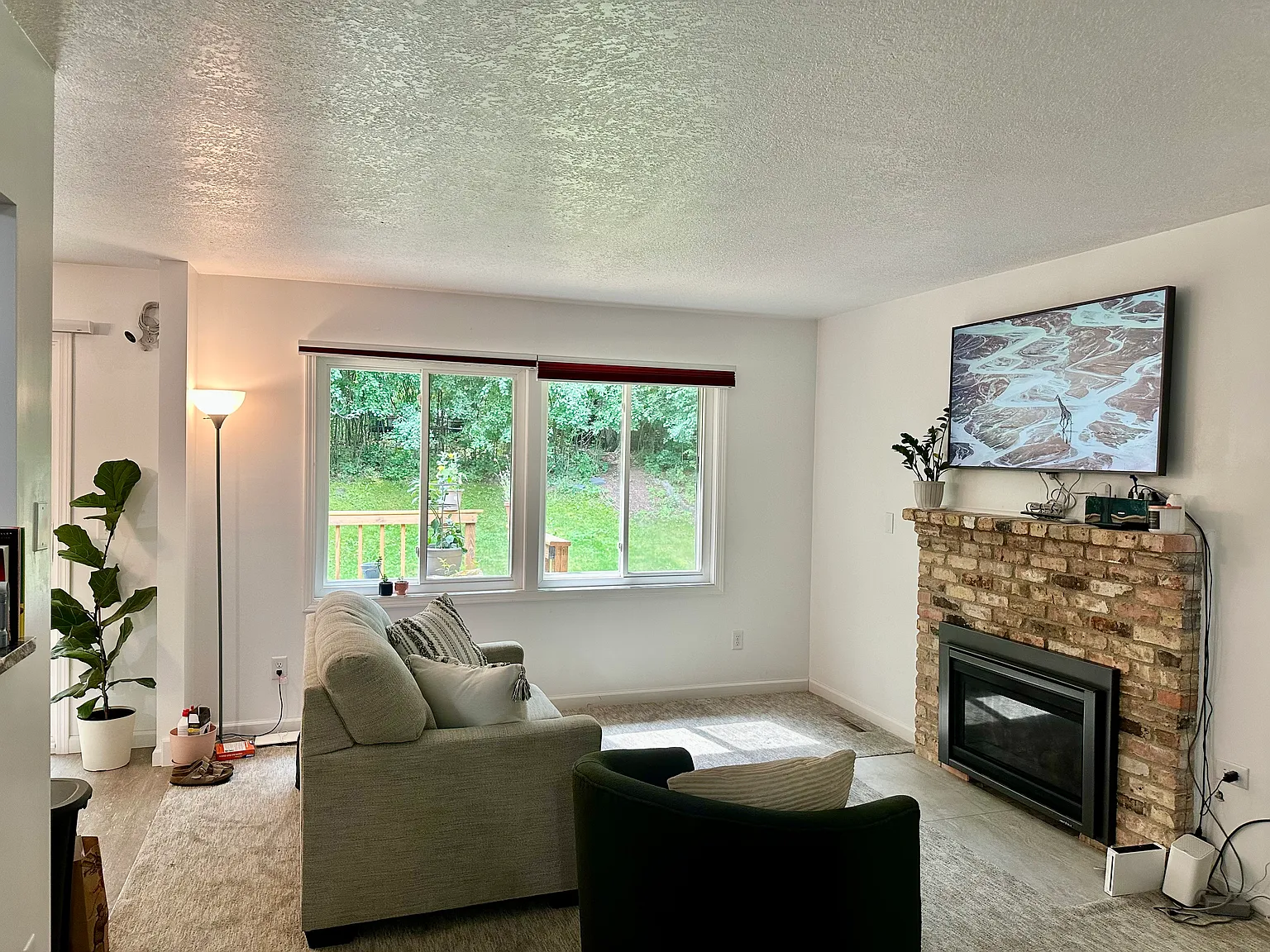 3 bed, 1610 sqft, $2,475 — Photo 2