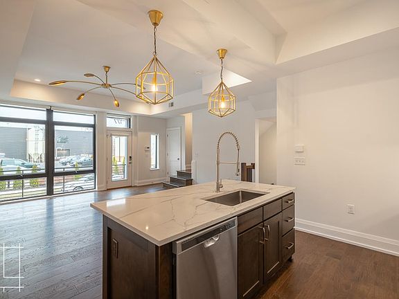 4th image of 177 Detroit Ave #177