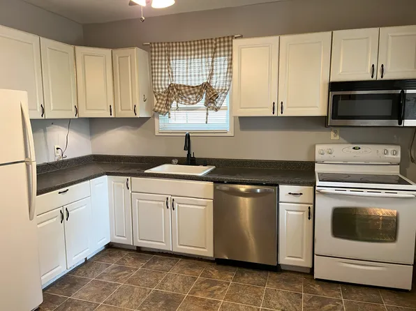 13 Main St #1, Whitesboro, NY 13492