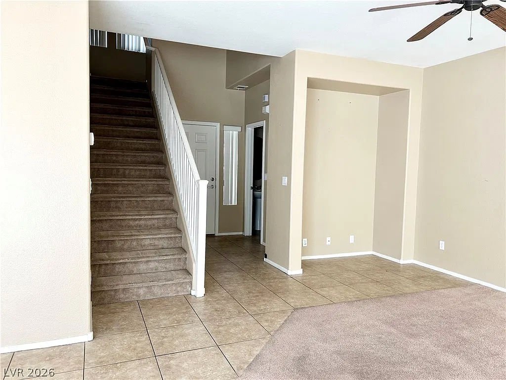 3 bed, 2.5 bath, 1595 sqft, $1,895 — Photo 2