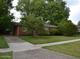 9604 Walnutwood Way, Jeffersontown, KY 40299