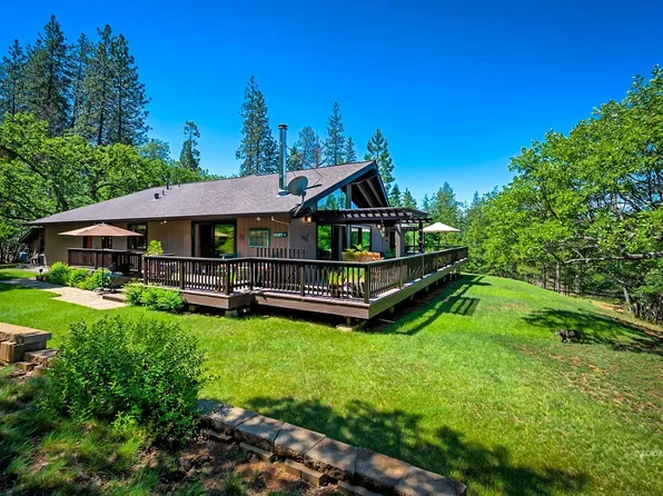 211 Oak Shadow Rd, Weaverville, CA 96093