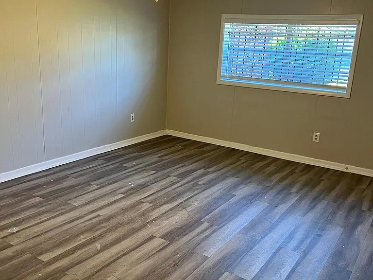 927 Chinchona Dr — Photo 11