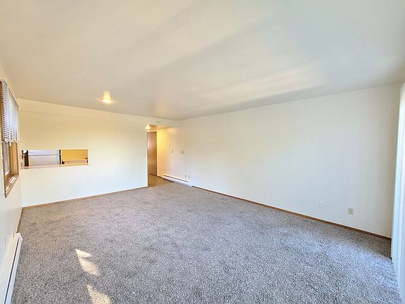 3rd image of 705 S Lincoln St #304S