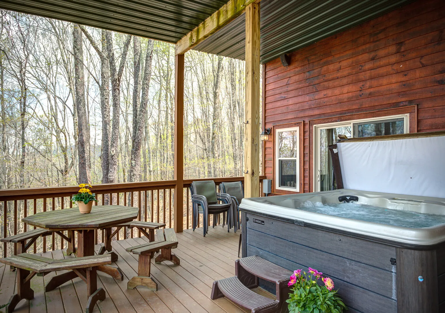 Spacious Mountain Retreat | Hot Tub & Game Room — Photo 2