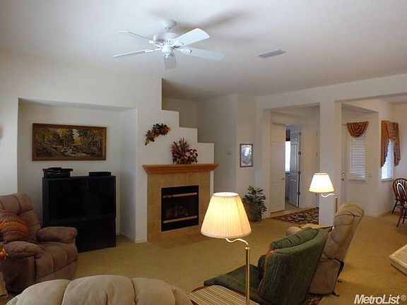 3rd image of 1160 Fleming Dr