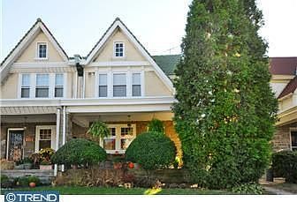 1st image of 832 E Dorset St