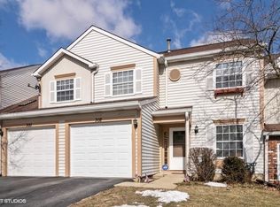 302 Ascot Ln #302, Streamwood, IL