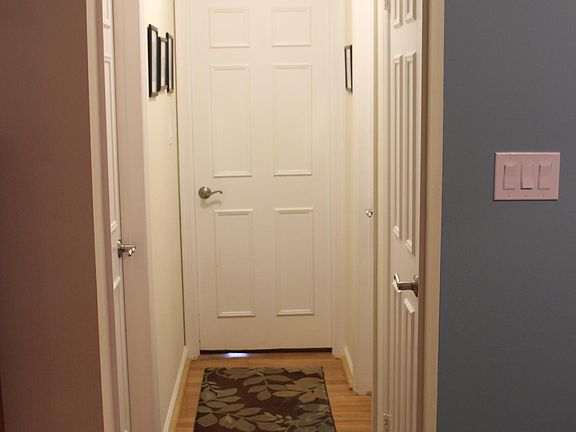 4th image of 20625 Shadyside Way