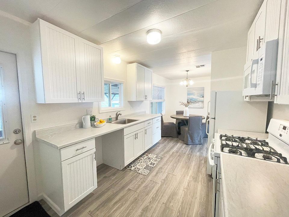 1st image of 19 Canada Cove Ave #19