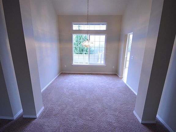 4th image of 18314 Tahoma St SE