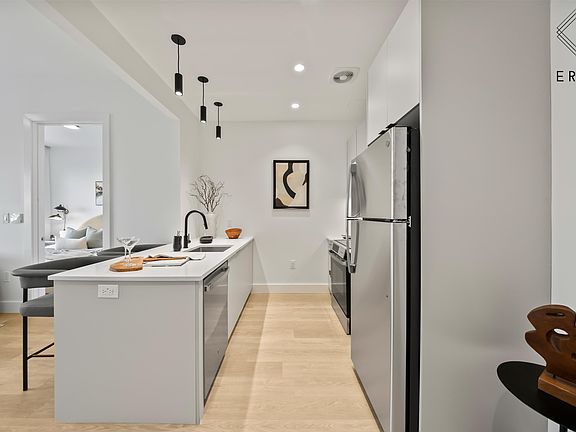 5th image of 354 E 28th St #2T